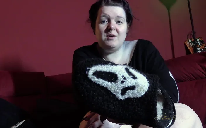 Mxtress Valleycat: Sweaty Slippers JOI