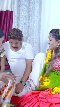 Omg - Desi Indian Brother in Law Takes All Hot & Sexy Bihari Bhabhiji at Once ( Bhabhi Gangbang )