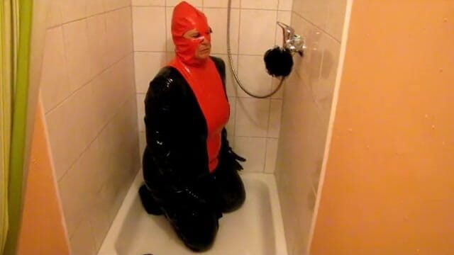 Anna Devot: Penalty - Cold shower