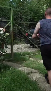 Seksi sarışın itaatkar oluyor ve mükemmel seks robotu olmaya hazır