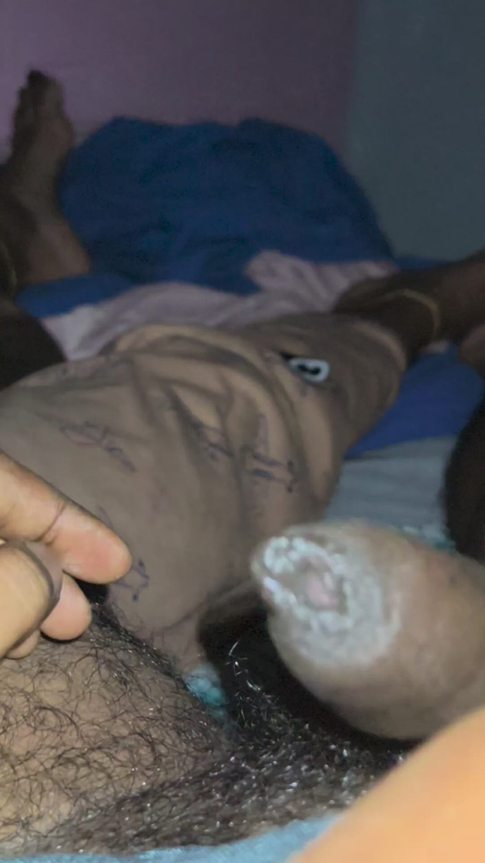 Pornstar vinz: O pulă mare se joacă cu soția care se joacă...
