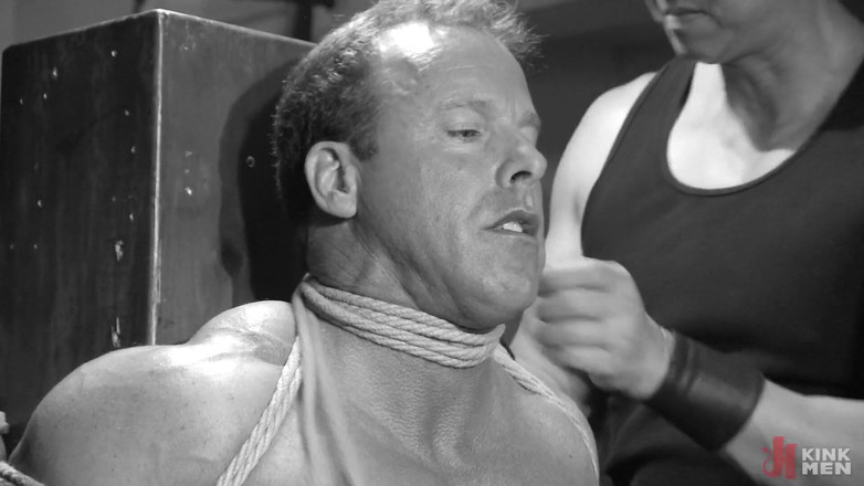 Kink Men Classics: Přivádím zpět některé z našich oblíbených!: Nezničitelný Derek Hurt