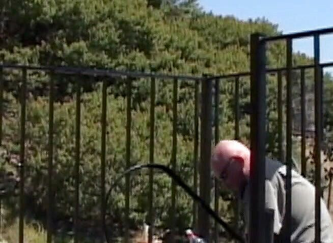 Teens Get it Hard: 핫한 야외 쓰리섬에서 십대 하드코어 섹스