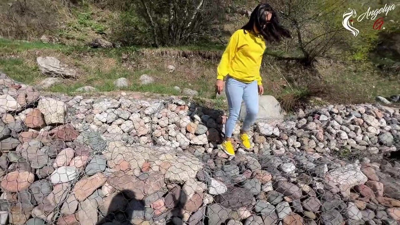 AnGelya G: 자연에서 오럴을 하기로 결정한 관광객들