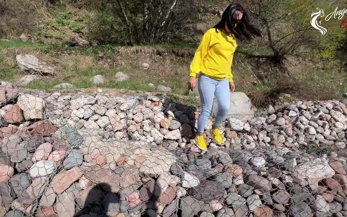AnGelya G: Turistler doğada sakso çekmeye karar verdi