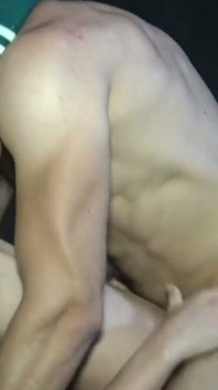 Disfruta de este increíble porno francés amback con tíos tan sexy
