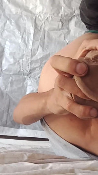 Förstör min anus med en enorm dildo