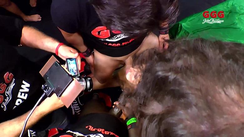 Gang Bang Germany: ggg john thompson ela jovem com tesão de esperma