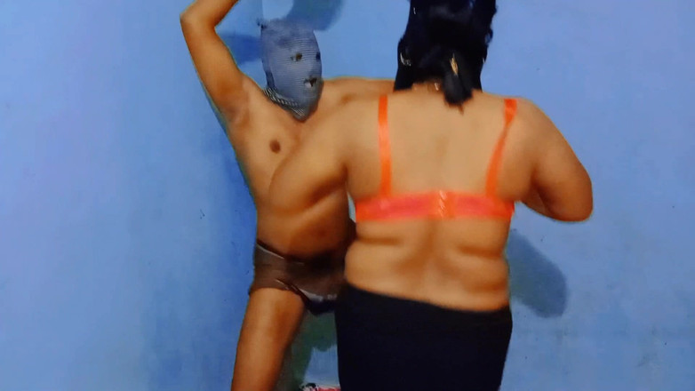 Hoktoml99: Desi sexig dans med min flickvän