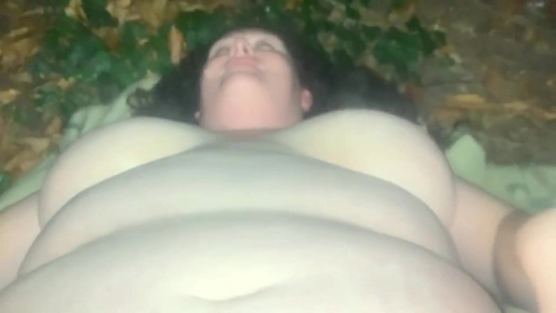 Real homemade BBW BBC porn: बड़ा काला लंड मेरी चूत चोद रहा है और बाहर चीखते हुए फुहार छोड़ रही है