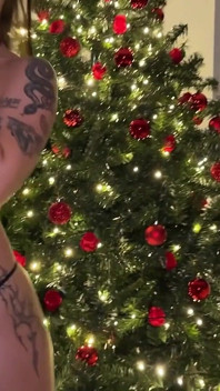 アンナ・チェリーとの最後のクリスマス!彼女はいい子で、激しく抱いた!