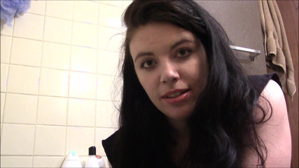 Lovely Lilith: Bath time with stepmom