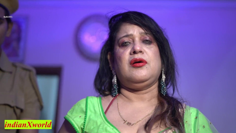 Indian Xshot: Hermosa Chica Hace Sexo Repentino Con El Guardia Del Hotel!...