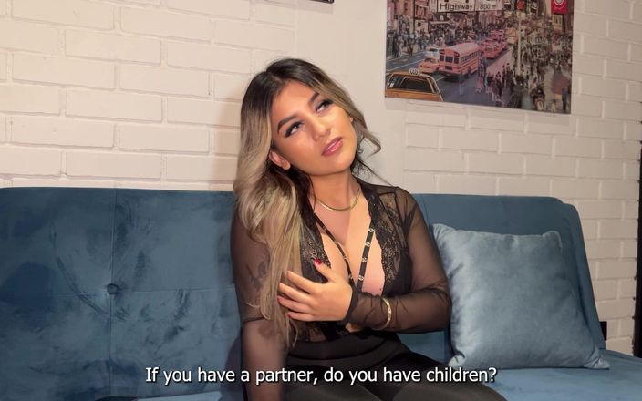 Naty Delgado: Naty delgado menggoda agen casting bokepnya dengan erangan liar, penuh...