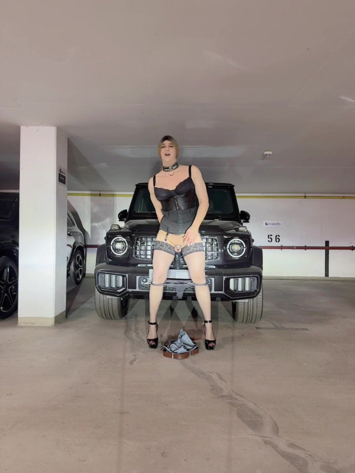 SissyDaniella: 흑인 대물 자지 딜도 플레이의 외부와 안의 Sissy