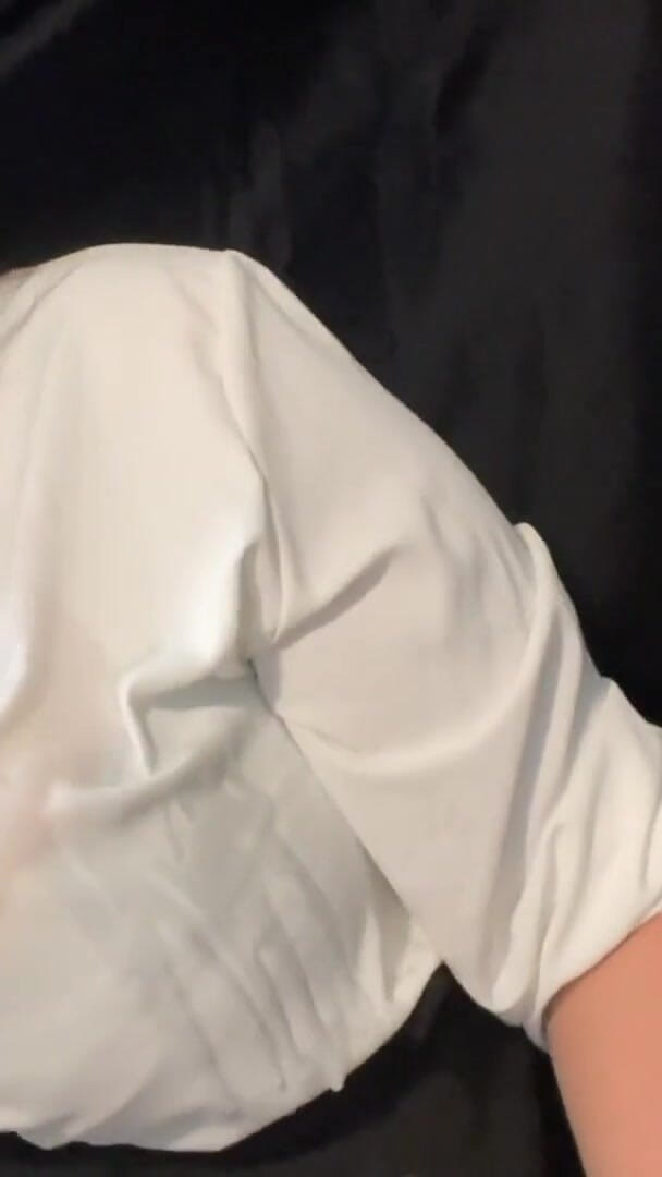 cutejayne: Tetona grandota en entrevista de trabajo en el gloryhole