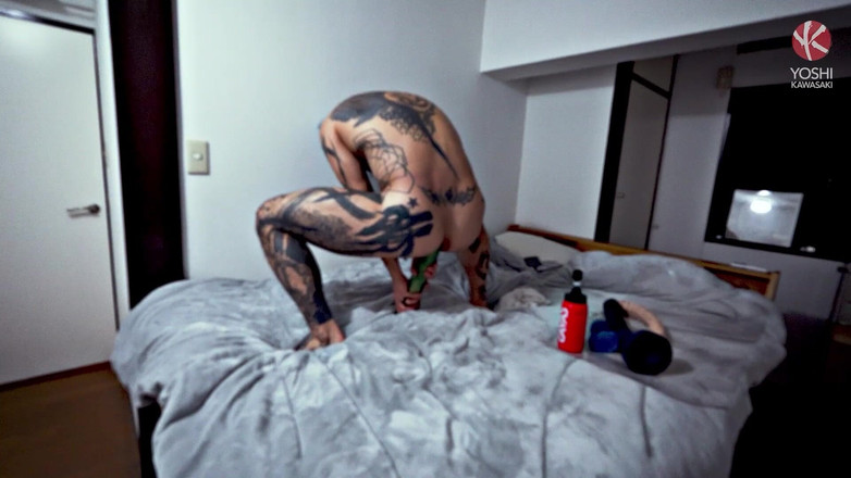 Yoshi Kawasaki XXX: Yoshikawasakixxx - yoshi kawasaki के प्लग वाले खिलौने के साथ खेलती है