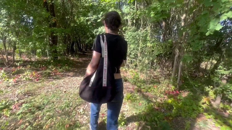 J13D75: Quick Suckin' Skank in the Woods