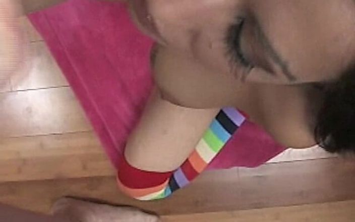 POV JOE: Gabby, latina à forte poitrine, fait un casting sur le canapé...