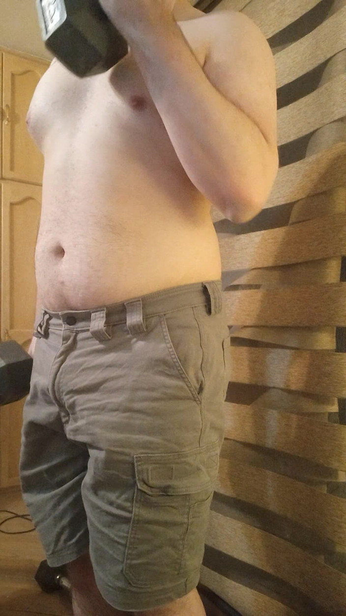 Himbo_Fox: Svalnatý hřebec zvedá činky
