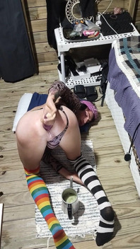 Kadın kılıklı travesti kadın egemenliği sürtük anal oyuncak