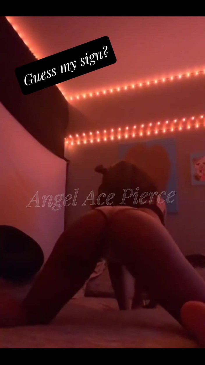 AngelAcePierce: Yall Miss My Twerking Vids?