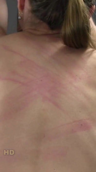 Збуджена Лука Белла без презерватива