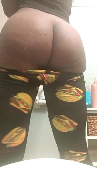 Teen Sneaks to Show off Her Fat Ass