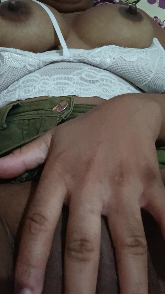 Jacke24: Girl Caught in Bed Masturbating