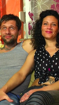 Geiles Deutsches Paar Zu Hause Besucht - возбужденную немецкую пару посетили дома