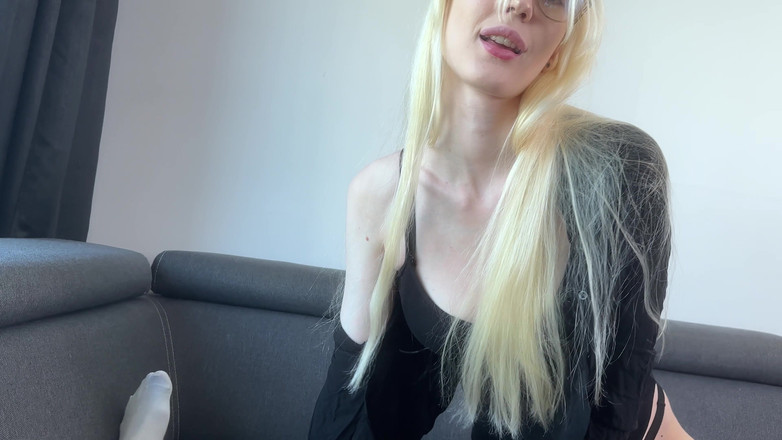 Shinaryen's Pure Pleasure: Sexy máma v brýlích na čtení šuká syna, aby ho ochránila