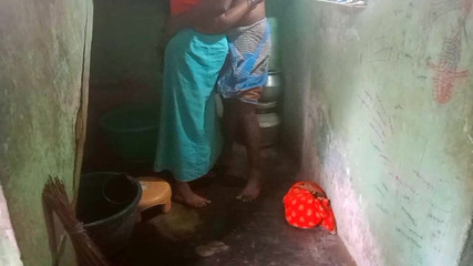 Desi Sathiya: 德西印度妻子在村里哈斯班德啪