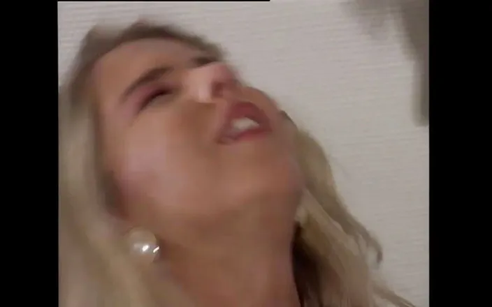 Vintage Climax: She gives up her ass for him to do as...