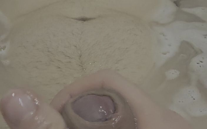 Ungi8961: Partenerul meu mă satisface în cadă