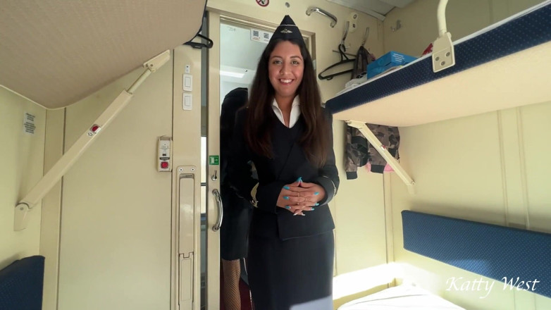 Katty West: Ho chiamato la direttore del treno nel compartimento e ho...