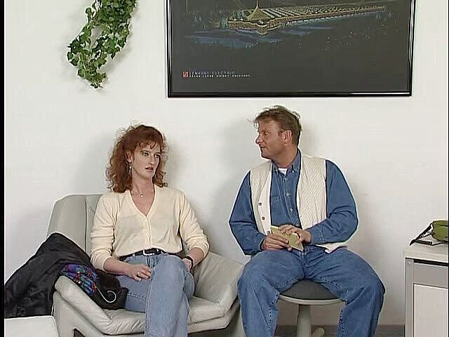 Lucky Wankerz: Rothaarige masturbation mit allen möglichen dildos