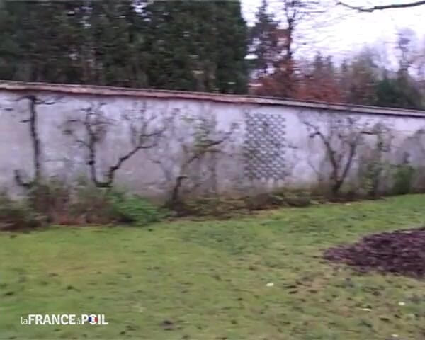 La France a Poil: Sexy Emo Girl of 27 Years Old Would Like to Be...