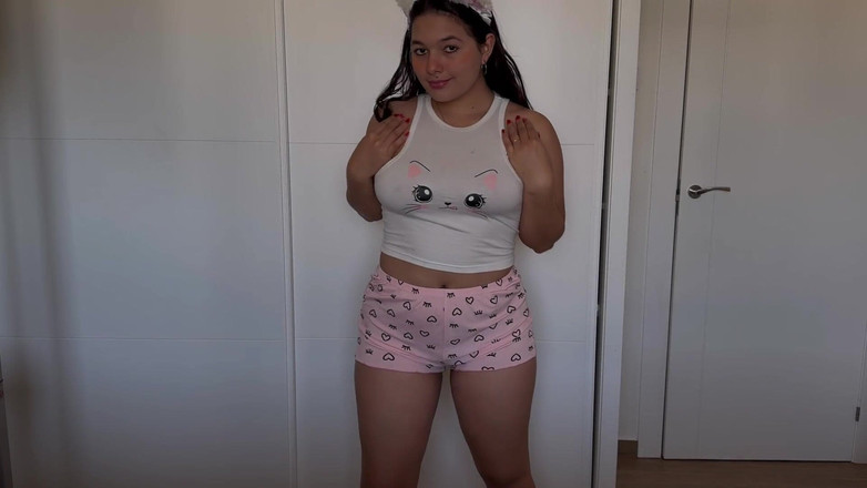 Sashasweet: Duży tyłek Latina rucha się z pełną maszyną do seksu