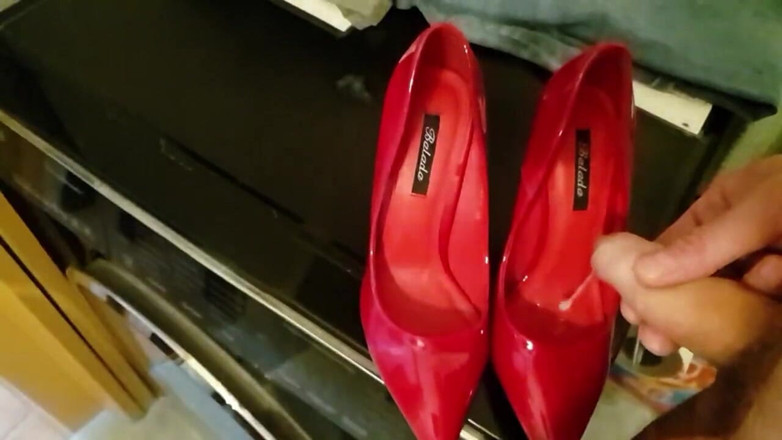 Milosbroz: Red high heel my gf cum