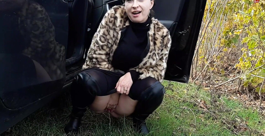 Wanilianna: Wanilianna precisava esguichar durante sua viagem de carro