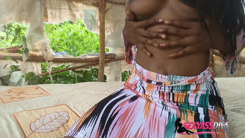 sexyassdiva: आओ मुझे डॉगी दे दो मेरे पति घर पर नहीं हैं