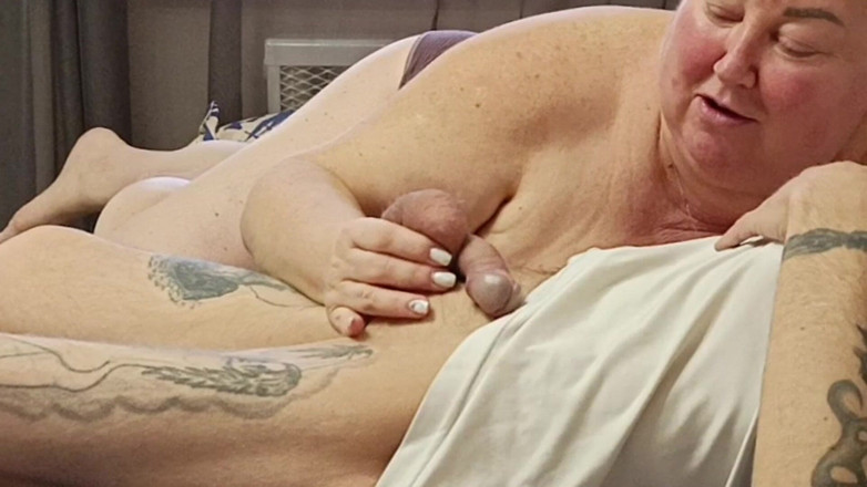 Zona901: 从继母的口交中射精