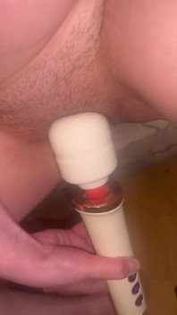 Bradavky, kundička a vibrátor