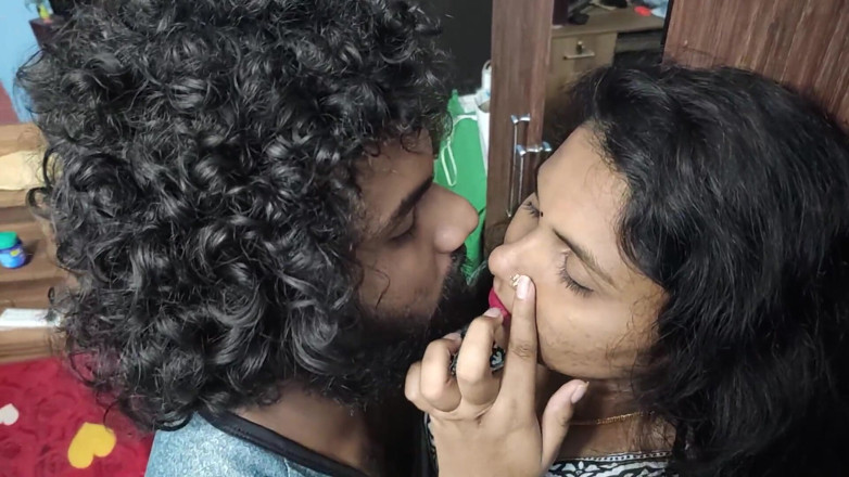 Vaigavarun45: Mallu College Teacher Hot Romantic Hard Fuck in Nighty with...