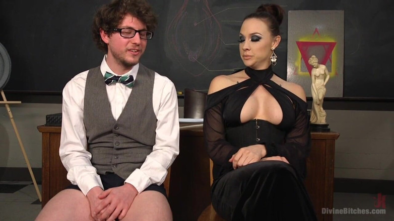 Divine Bitches by Kink: Scums