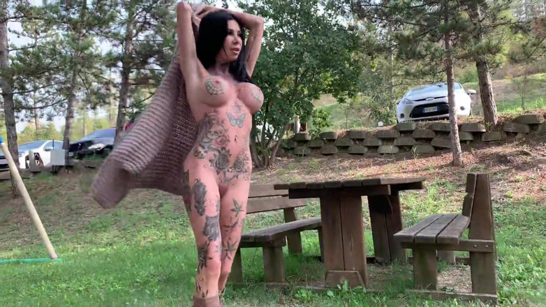Megan Inky: Strip on a Park