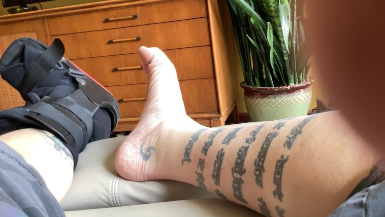 City hog: Fetish kaki yang rosak
