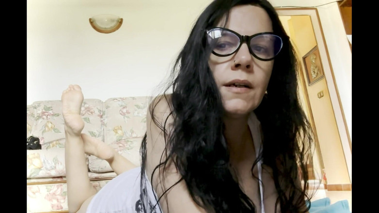 Bergami Melissa: My Feet for You Plebeian Losers