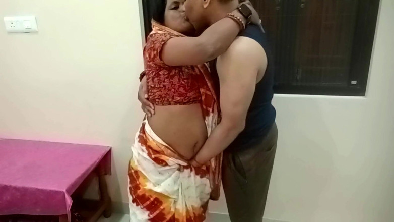 Hot N Sexy: Mladý švagr náhle vstoupí do ložnice a plný masti romantický sex...