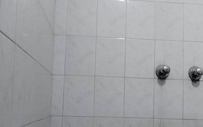 Nudycock: My Bathing Piss